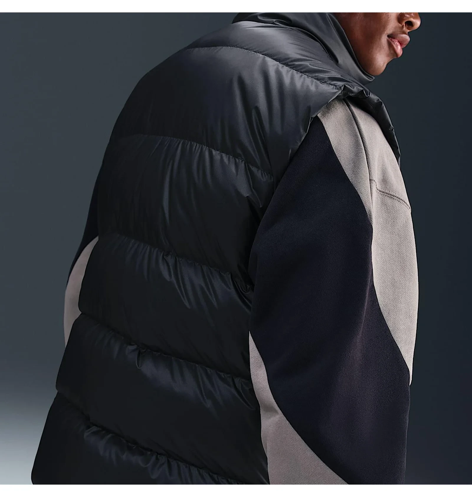 Жилетка чоловіча Nike Windrunner Black 3