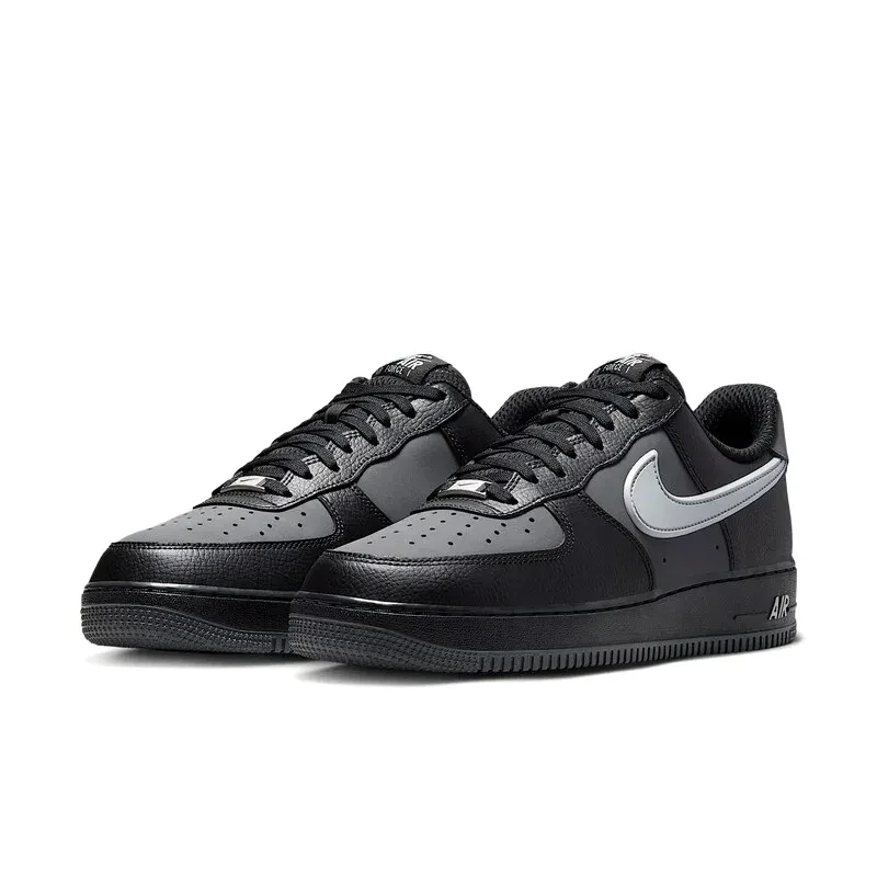 Кросівки чоловічі Nike Air Force 1 07 LV8 Black/Metallic 2