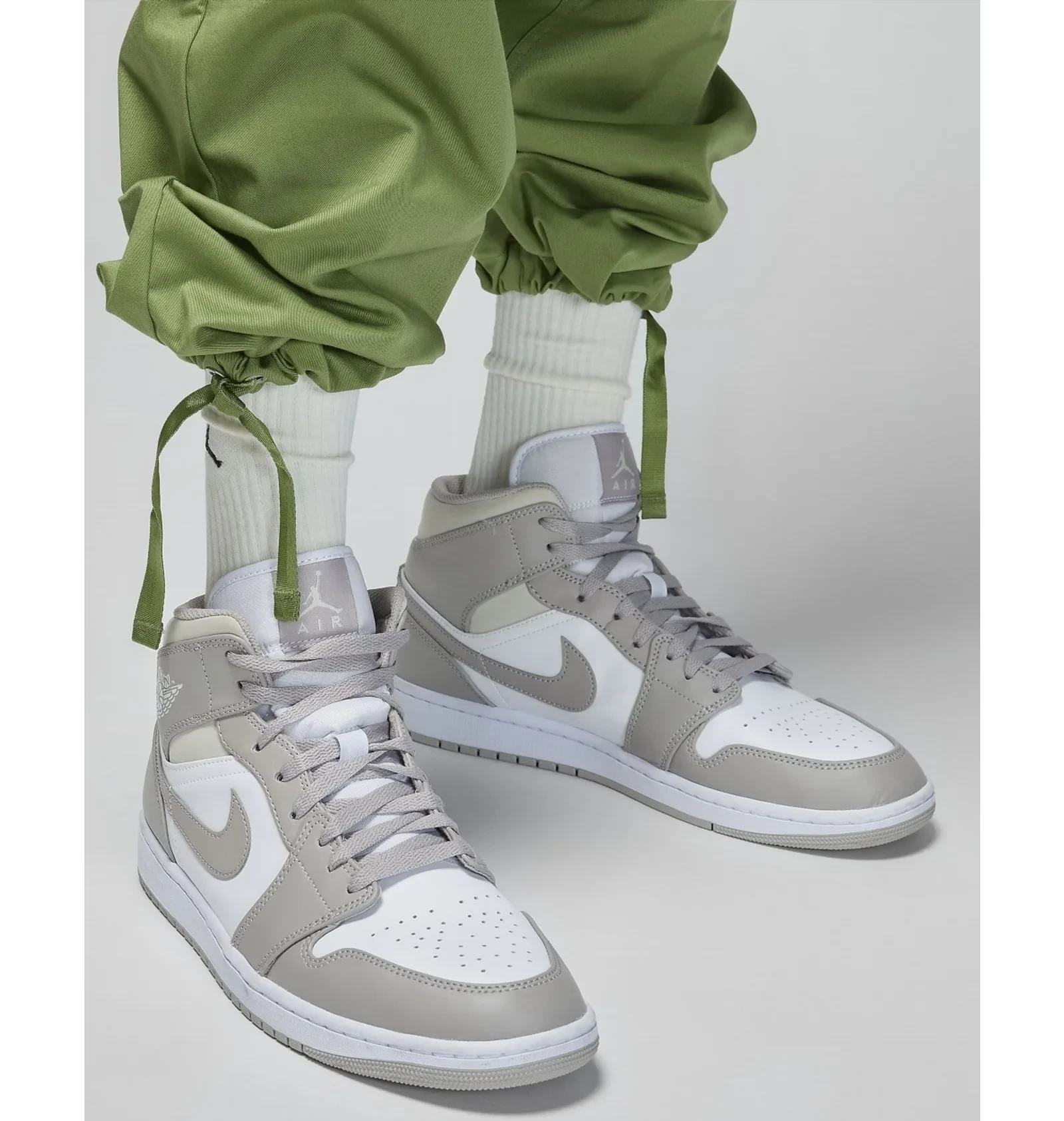 Штани чоловічі Air Jordan Essentials Chicago Pants, зелені 8