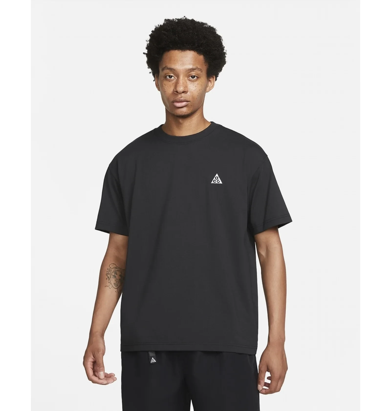 Футболка чоловіча Nike Acg MenS T-Shirt Black 2