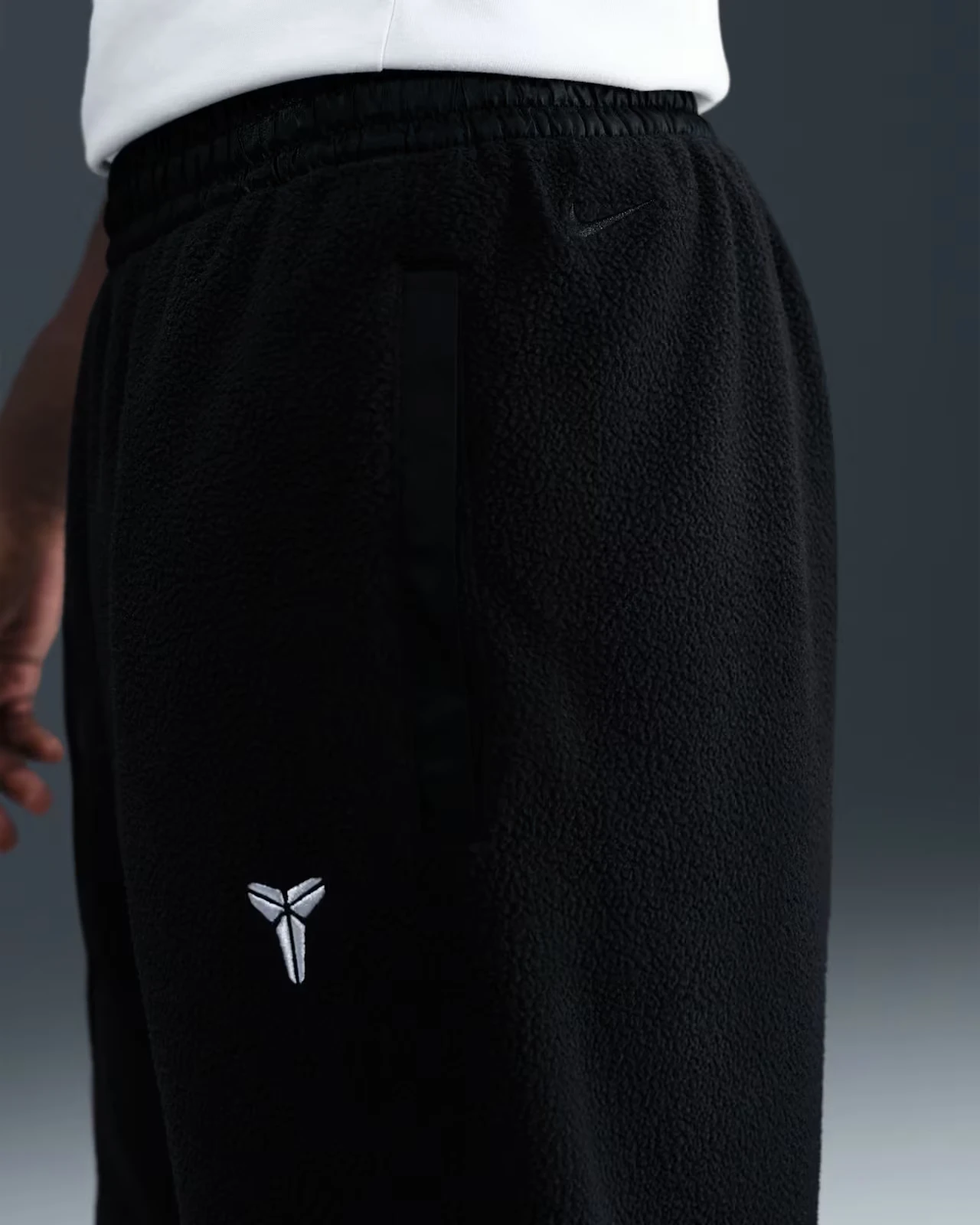 Штани Nike Kobe Winterized Pant "Black", чоловічі, чорні 3