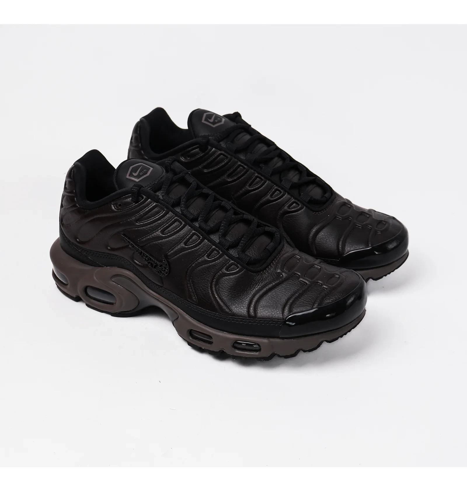 Кросівки чоловічі Nike Air Max Plus Paris Lifestyle Shoe Black 4