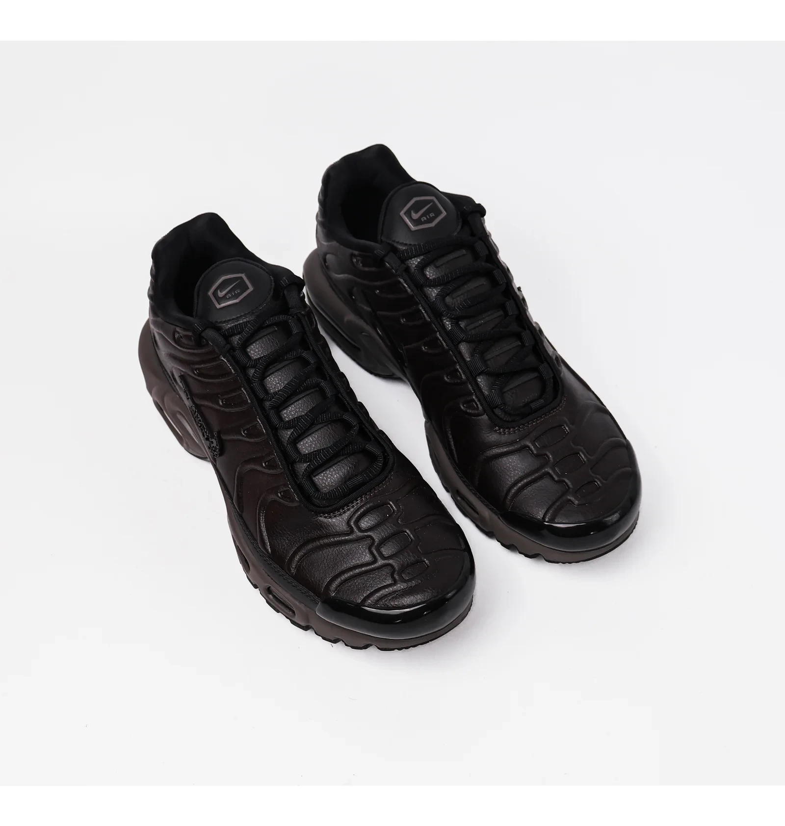 Кросівки чоловічі Nike Air Max Plus Paris Lifestyle Shoe Black 3
