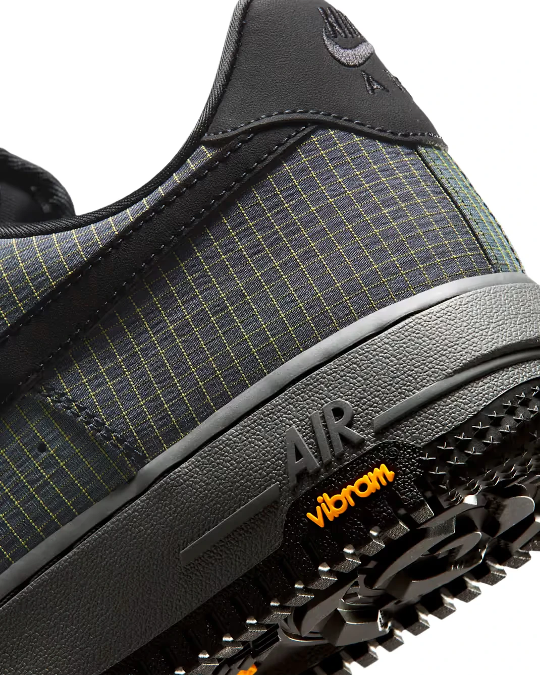 Кросівки чоловічі Nike Air Force 1 '07 LX Vibram 8