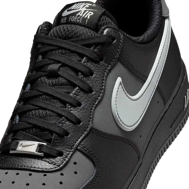Кросівки чоловічі Nike Air Force 1 07 LV8 Black/Metallic 6