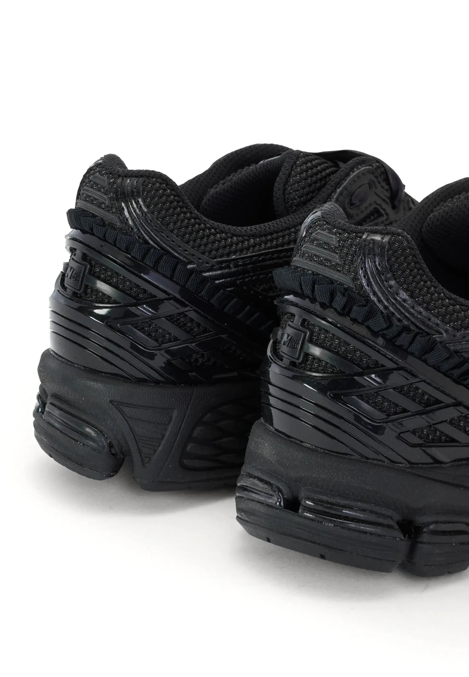 Кросівки New Balance 1906R Triple Black Frill (чоловічі) 6