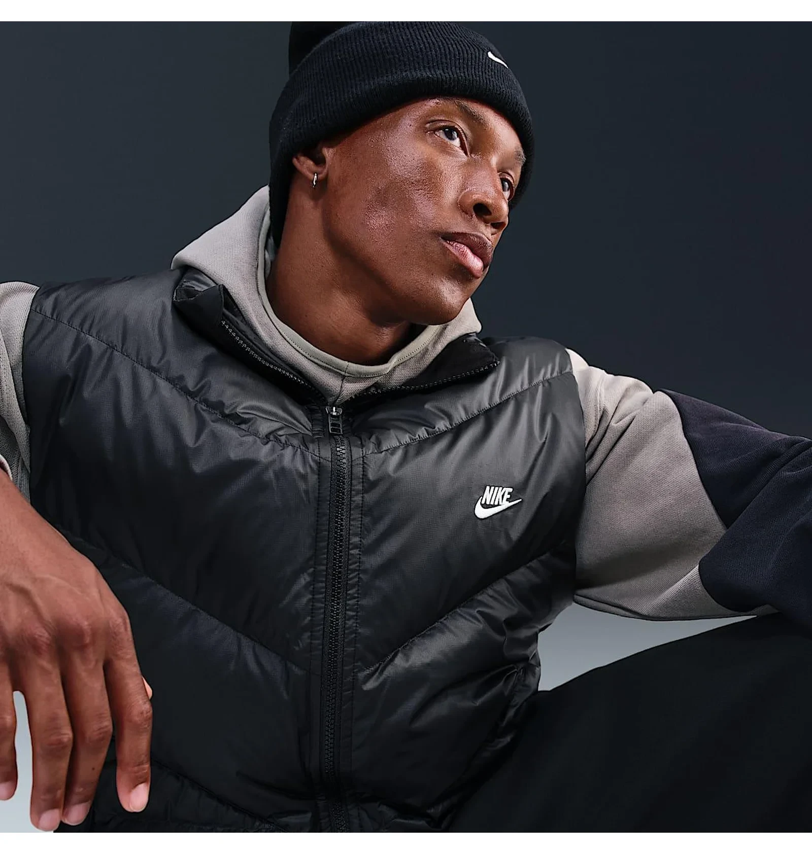 Жилетка чоловіча Nike Windrunner Black 4