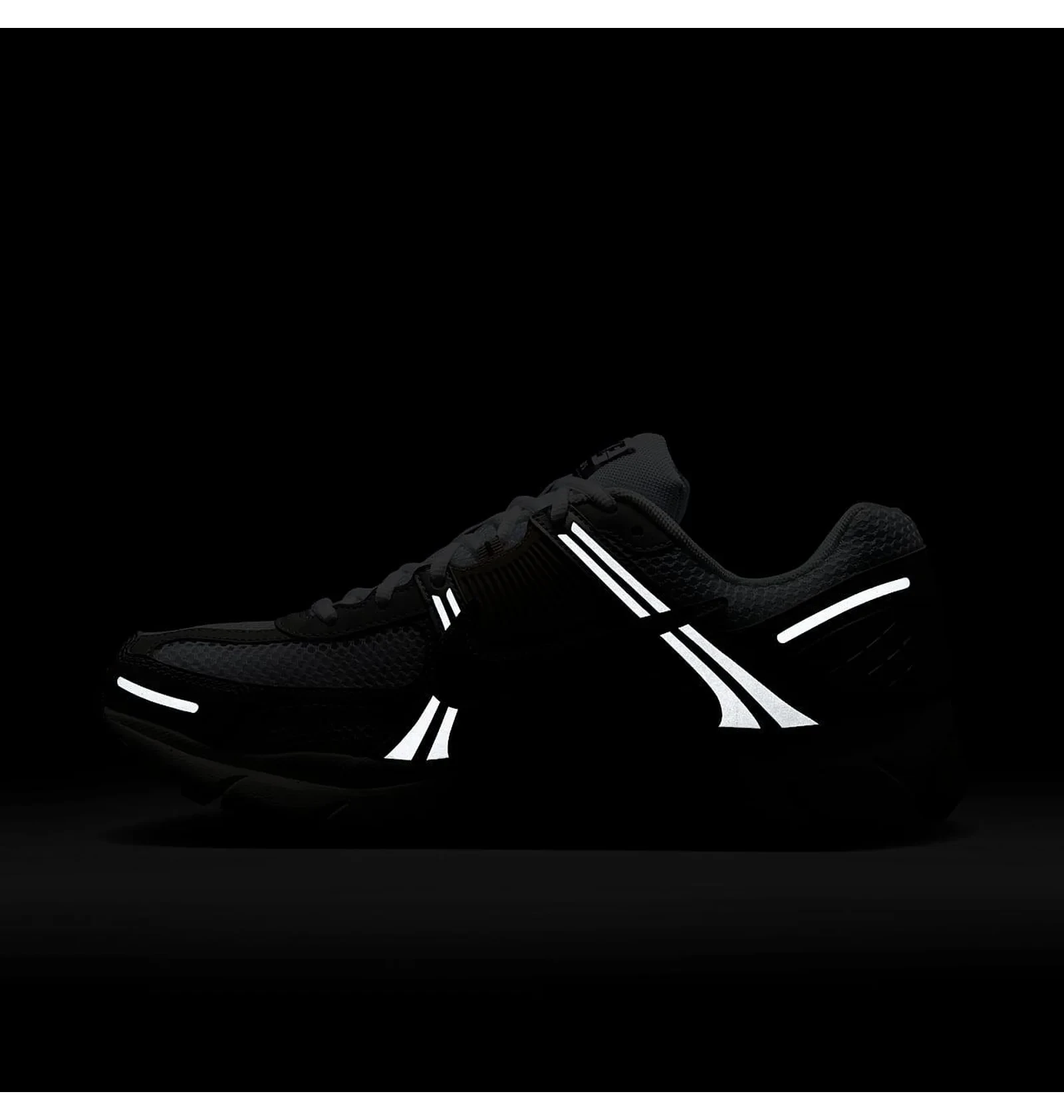 Кросівки чоловічі Nike Vomero 5 White/Grey 4
