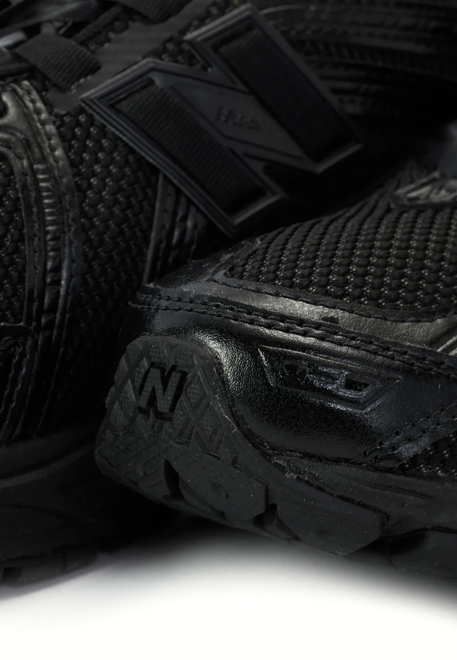 Кросівки New Balance 1906R Triple Black Frill (чоловічі) 7