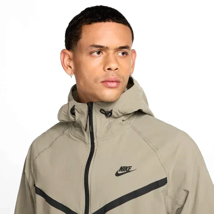 Вітровка чоловіча Nike Tech Woven Camo 8