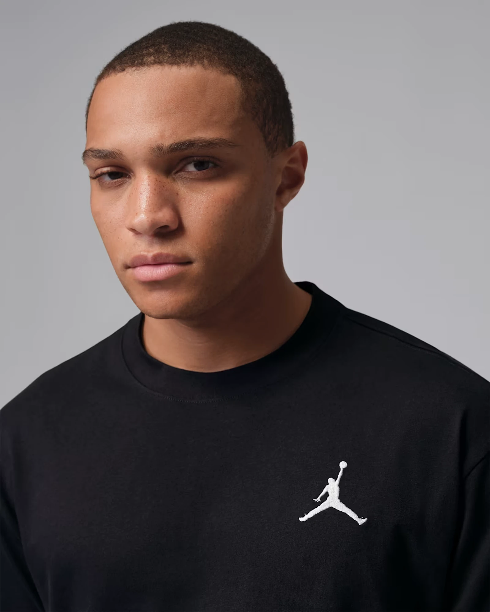 Футболка чоловіча Air Jordan M J Jumpman EMB SS Crew 2