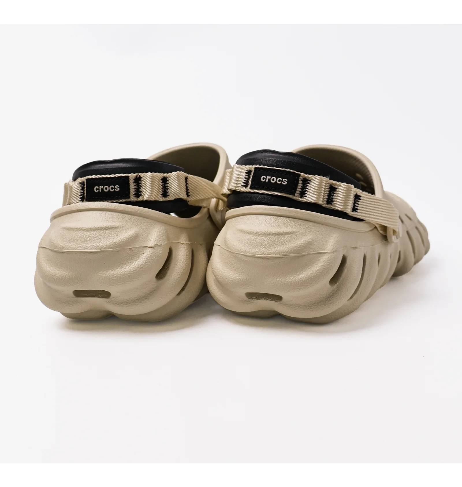 Сандалі чоловічі CROCS Echo Clog Beige 4
